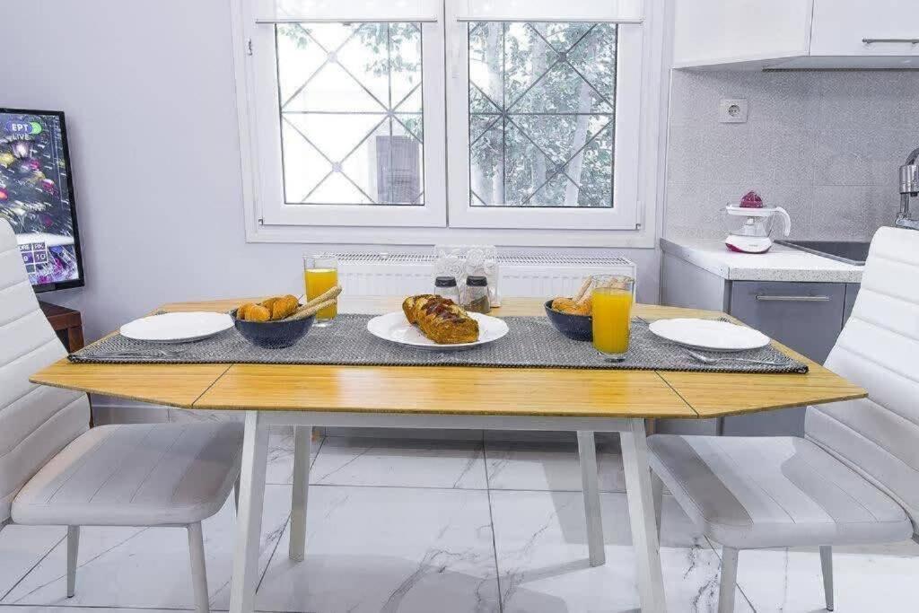 Modern Fully-Equipped House, 5 Min Walk From Metro Atenas Exterior foto